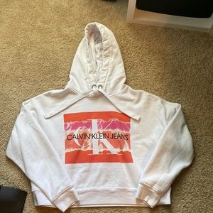 White Calvin Klein pull over